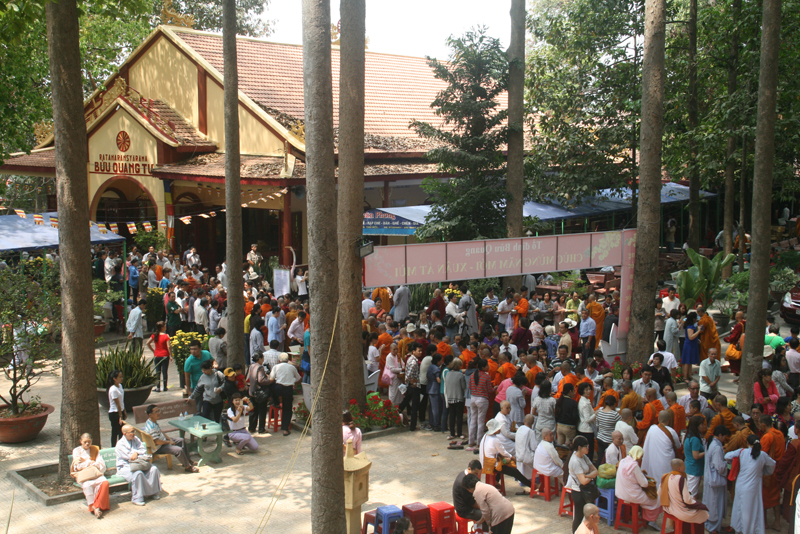 Chùa Bửu Quang - buu quang-29-lễ hội đặt bát rằm tháng giêng năm vuidulich.vn (596402 KB)