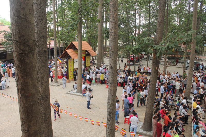 Chùm ảnh Lễ hội Rằm tháng Giêng năm Mậu Tuất 2018 - ram-thang-gieng-18.jpg (630316 KB)