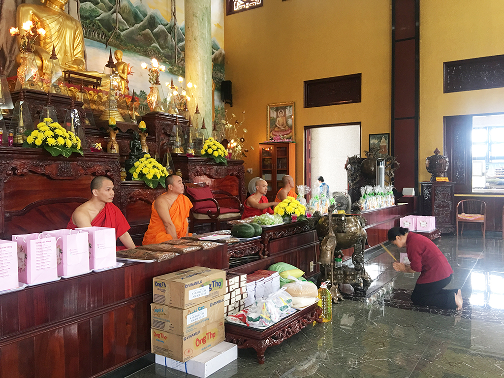 Phái đoàn chùa Bửu Quang thăm và cúng dường trường hạ năm 2018 - truong-ha-giac-quang-1.jpg (817787 KB)