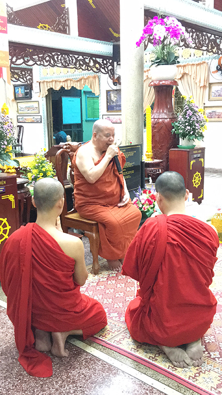 Phái đoàn chùa Bửu Quang cúng dường trường hạ năm 2018 - truong-ha-pho-minh-1.jpg (454629 KB)
