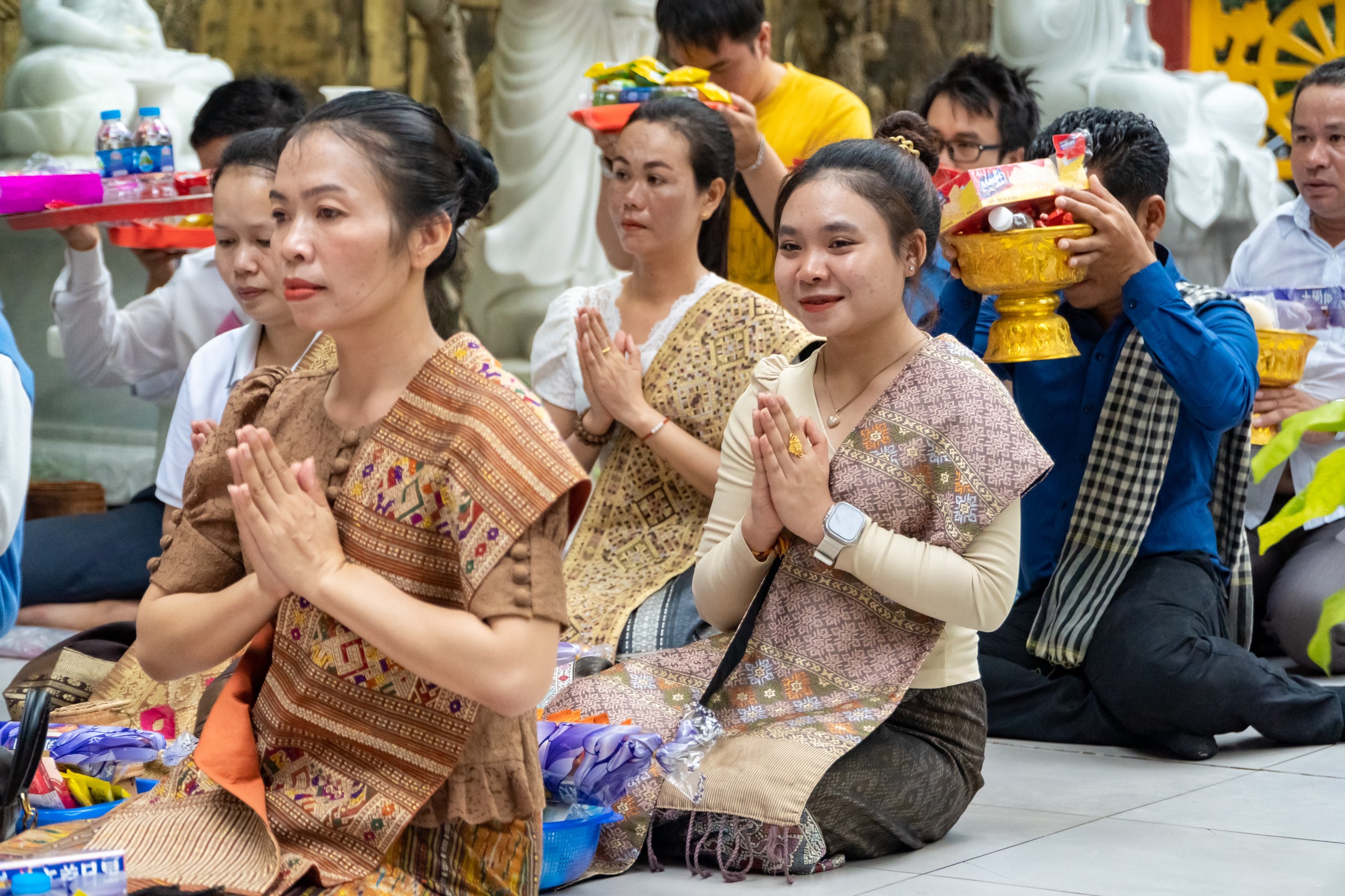 Đà Nẵng: Lễ dâng y mùa mưa, dặt bát hội An cư kiết hạ Việt Nam - Lào 2023 - z4566500166218_9506da5c58dbb3c994df7c60f836ca15.jpg (1102337 KB)