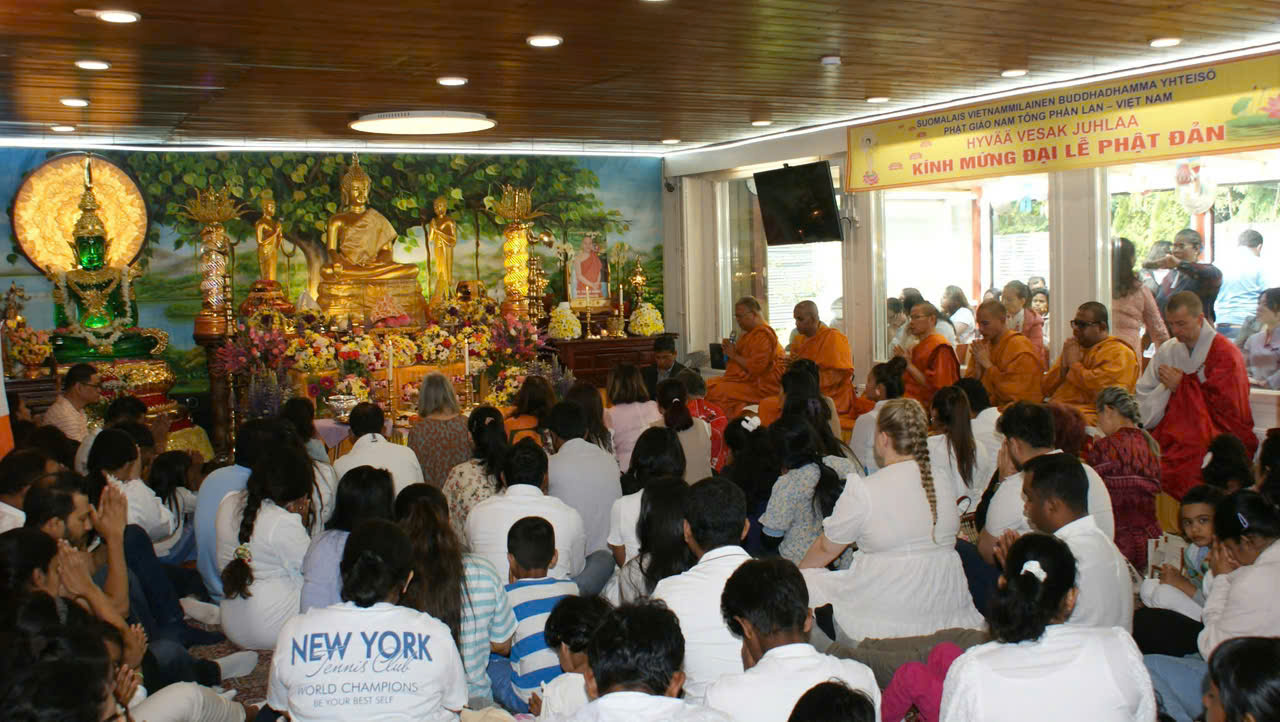 Phần Lan: Chùa Đại Thọ (Kerava) tổ chức Đại lễ Phật đản Vesak PL.2569 - z6695782234717_1652a57d7173143fbf5d9e2b342a396a.jpg (281251 KB)