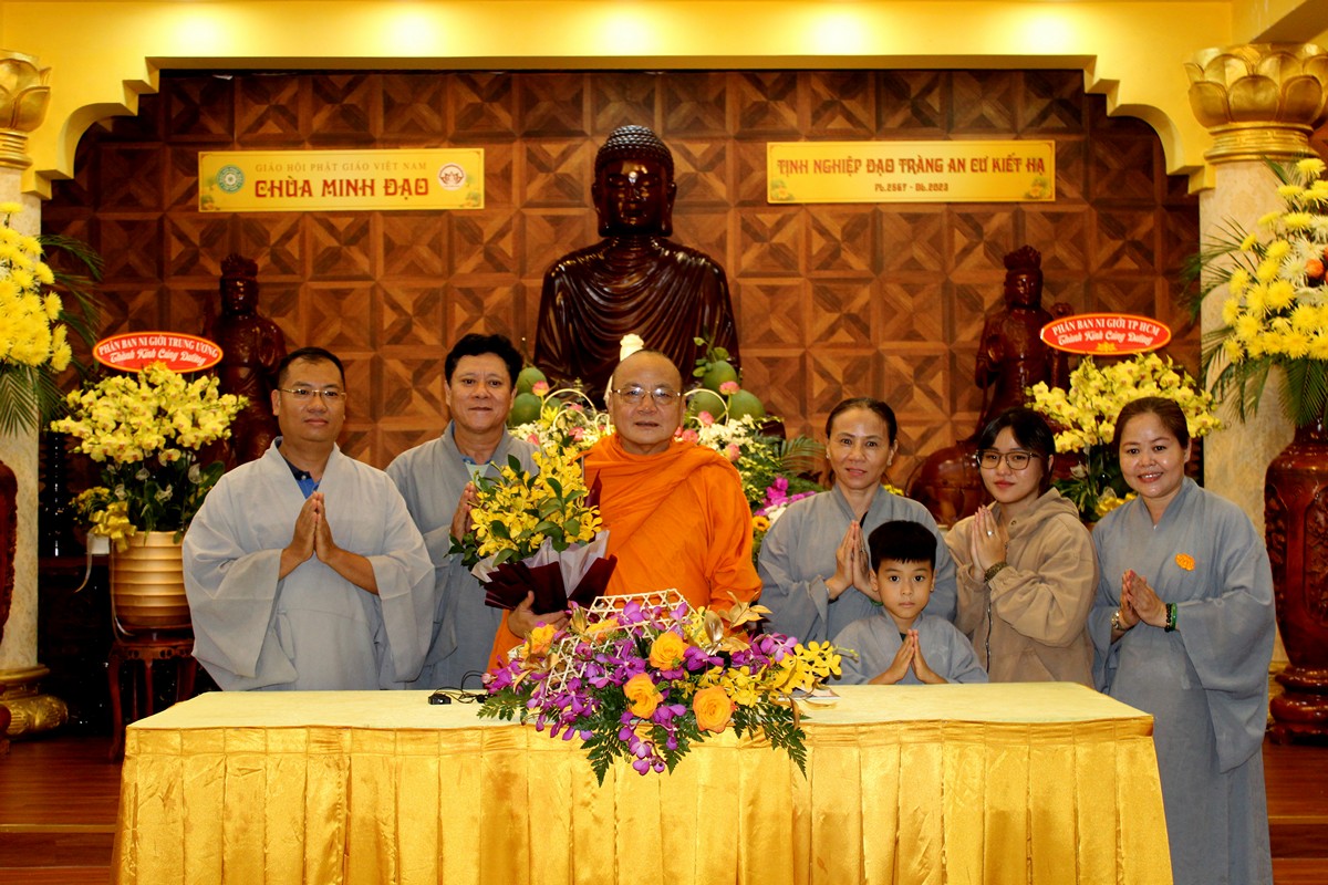 TP.HCM: Hòa thượng Thích Bửu Chánh chia sẻ chủ đề Tứ Nhiếp Pháp tại chùa Minh Đạo - IMG_3519.JPG (306250 KB)