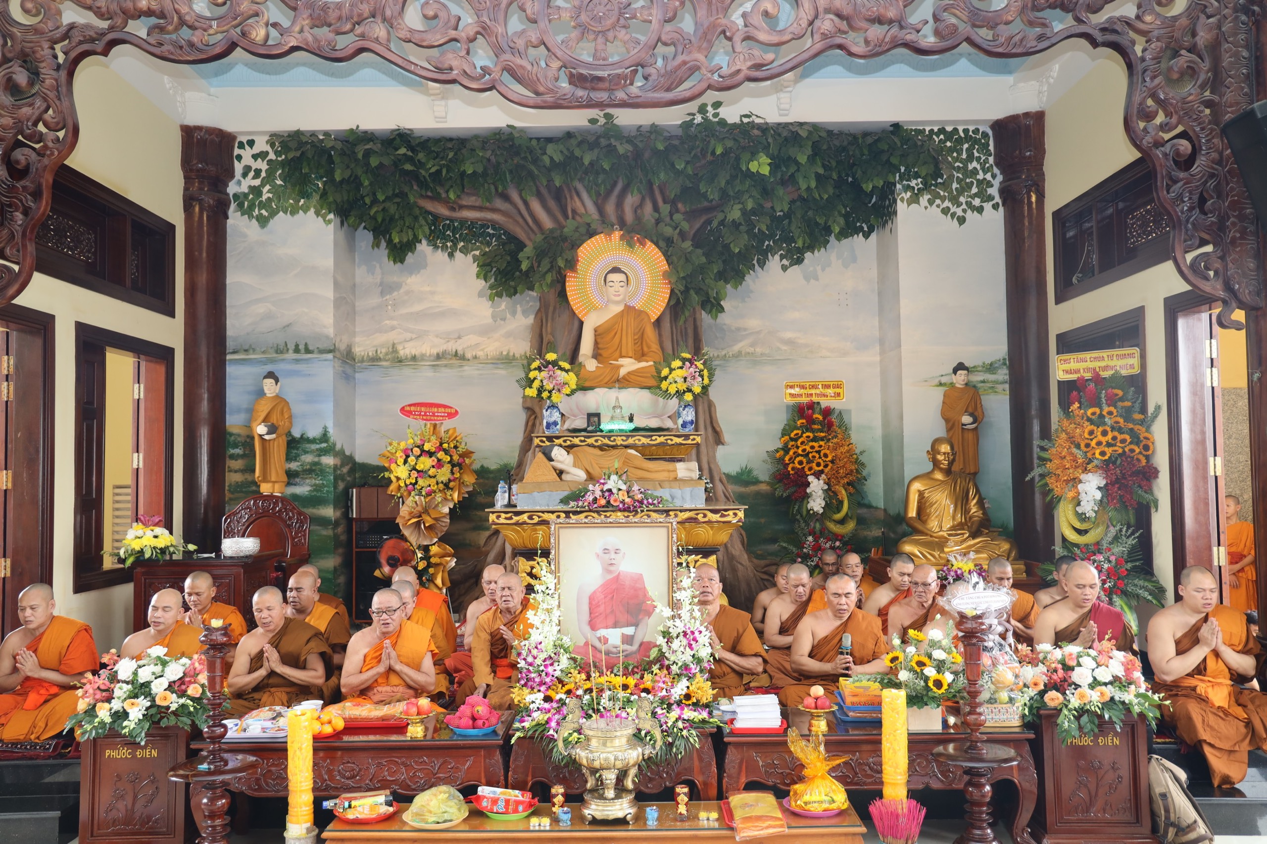 TP.HCM: Lễ húy nhật lần thứ 15 cố Hòa thượng Thích Chánh Niệm tại chùa Phật Bảo - z4743118995080_60e57f56fb7904496cbececcc298720e.jpg (1146281 KB)
