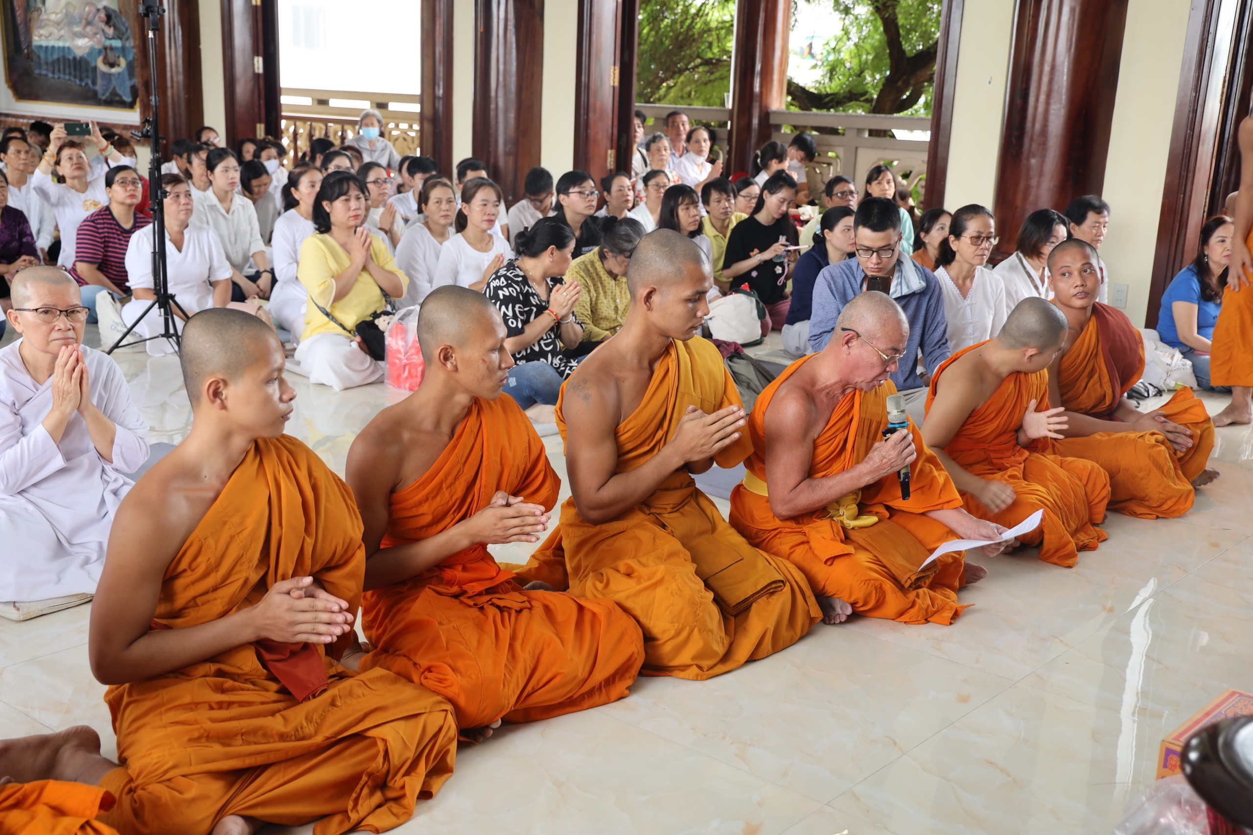 TP.HCM: Lễ húy nhật lần thứ 15 cố Hòa thượng Thích Chánh Niệm tại chùa Phật Bảo - z4743119022182_2d7ad4e6f297c7e755081f2884c61ec6.jpg (805617 KB)
