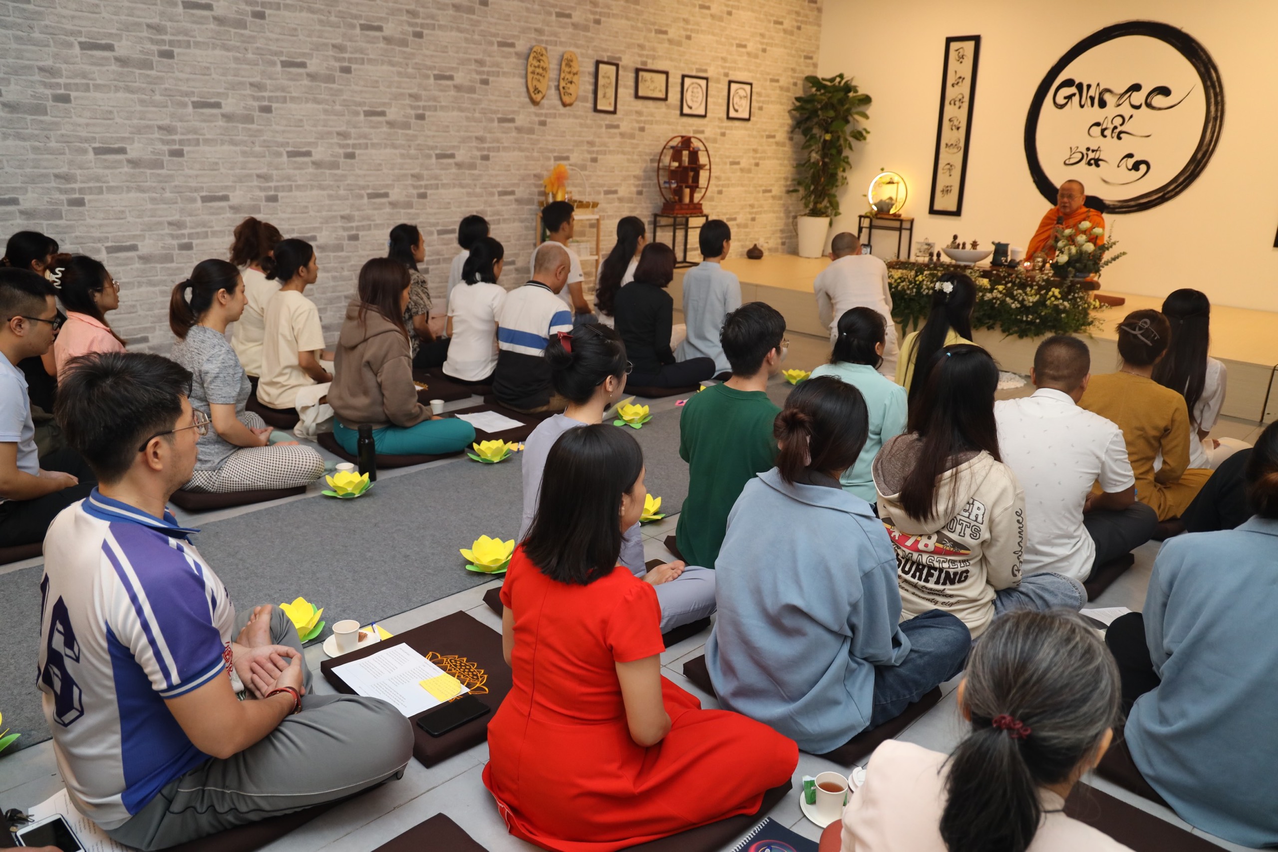 TPHCM: Hòa thượng Thích Bửu Chánh chia sẻ pháp thoại “Hạnh phúc từ sự thiện lành” - z4742313812875_c725c6f45d07697ac372f5dbd1a3c5ff.jpg (745098 KB)