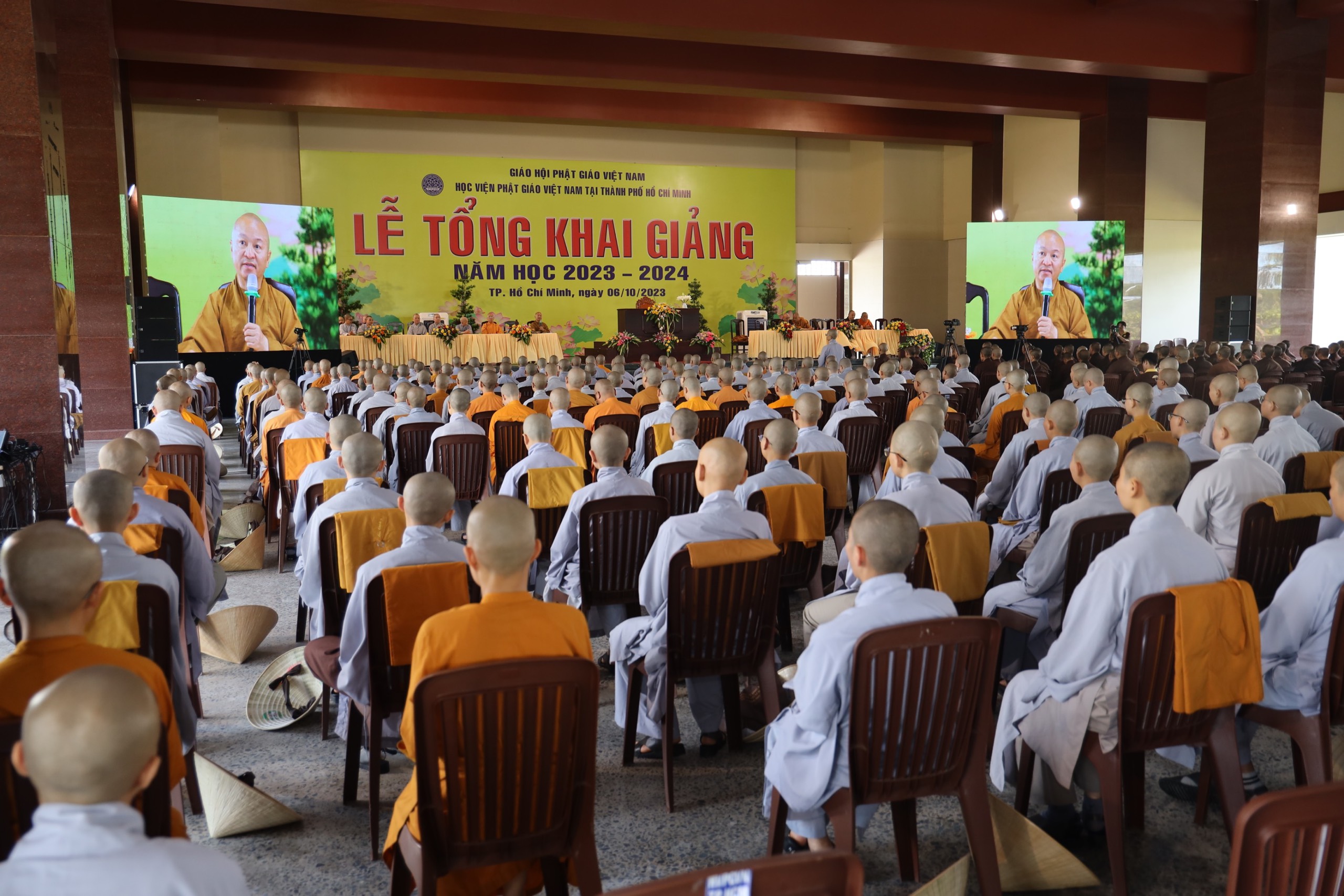 TPHCM: Học viện Phật giáo Việt Nam tổ chức lễ tổng khai giảng năm học 2023 - 2024 - z4759136393715_3d45529f2f09313728bbb45d114a9d5a.jpg (744306 KB)