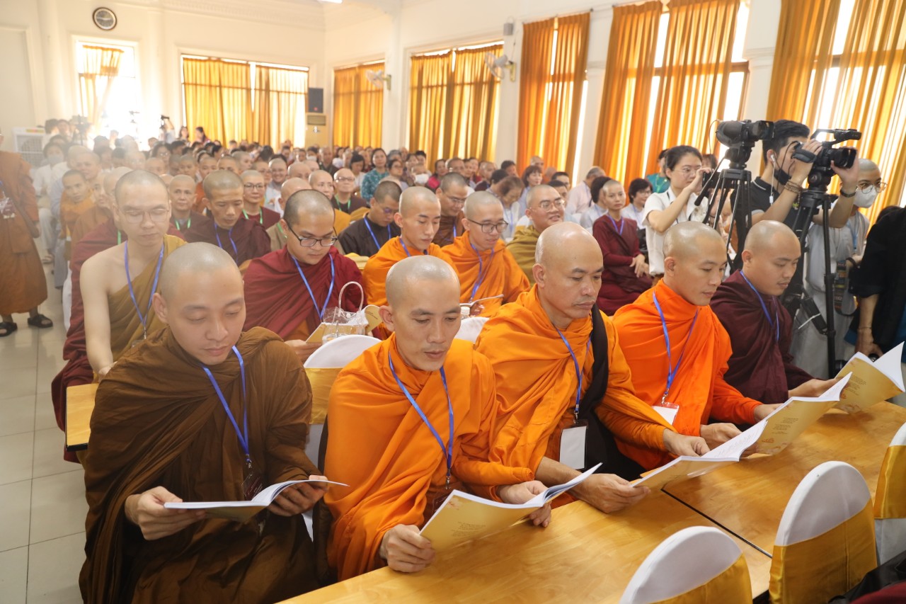 TPHCM: Khai mạc hội thảo “Thiền nguyên thủy Vipassana từ truyền thống đến hiện đại” - z4806425573755_118afdfd8e67a773735827e6eea5c788.jpg (253023 KB)