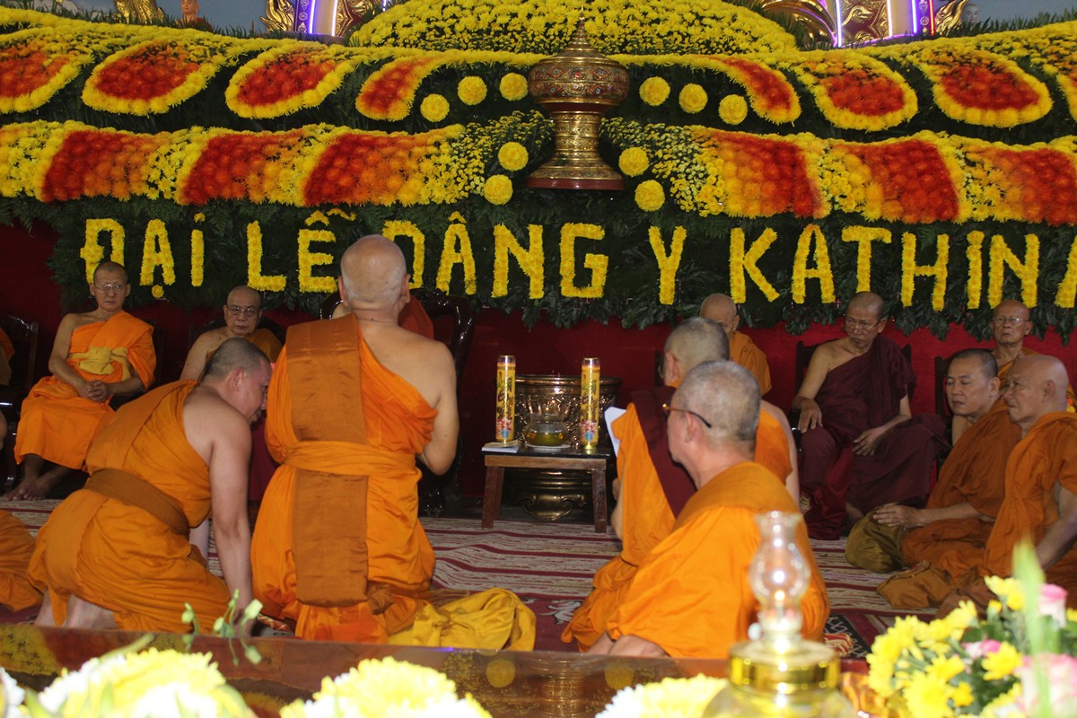 Đồng Nai: Trang nghiêm Đại lễ dâng Y Kaṭhina tại thiền viện Phước Sơn - IMG_3997.JPG (330629 KB)