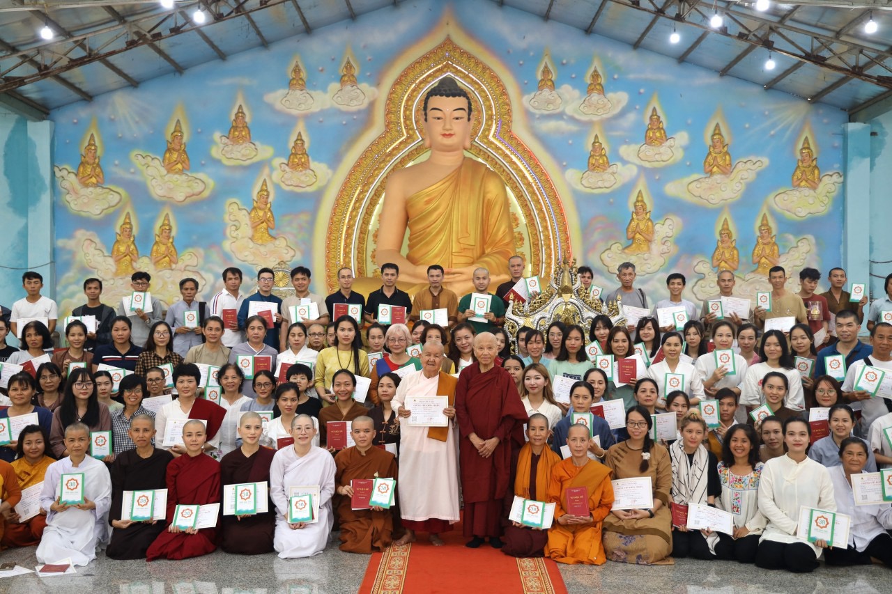 Đồng Nai: Thiền viện Phước Sơn tổ chức lễ Bế mạc khoá thiền dành cho bạn trẻ làm việc văn phòng - IMG_2497.jpeg (403227 KB)