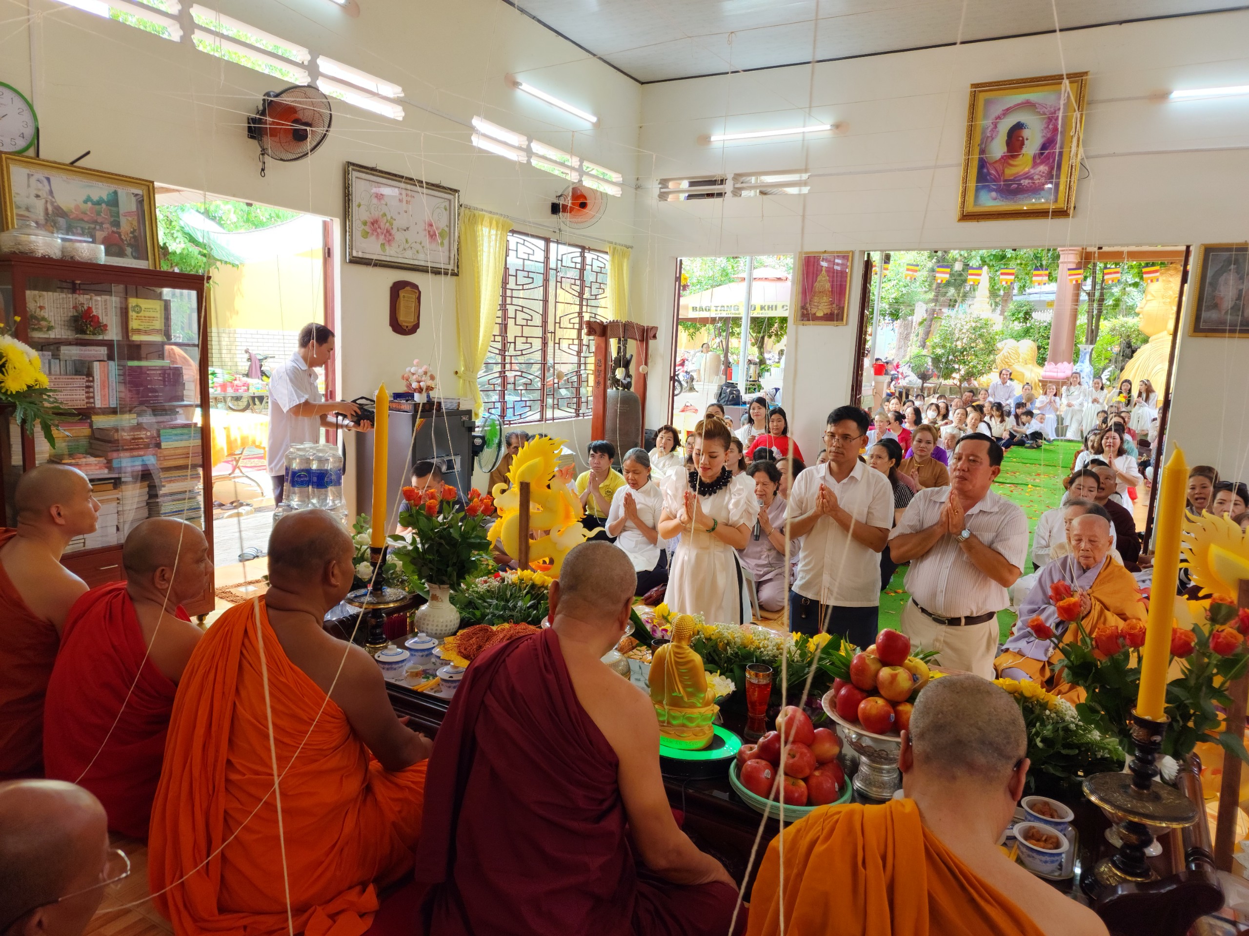 BR-VT: Lễ an vị tượng Phật ngọc tại Thiền viện Bồ Đề - z4719548867935_de379744771873976ef75070ddb8d8f5.jpg (1126915 KB)