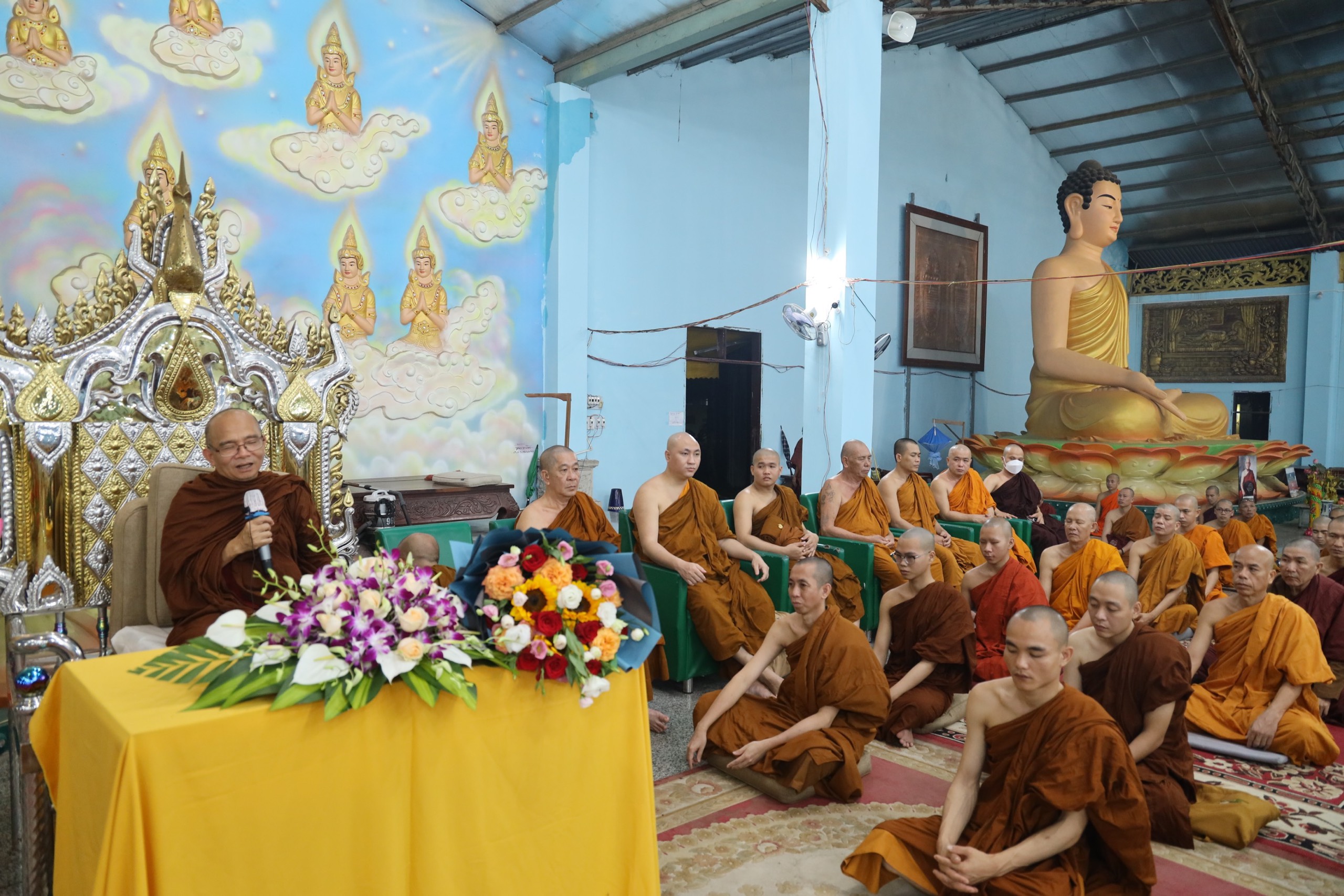 Đồng Nai: TT. Giác Nguyên thuyết giảng về bài kinh Chuyển pháp luân tại Trường hạ Thiền viện Phước Sơn - z4747535946413_0b61caf17a3f2312435552dcf20cb610.jpg (832220 KB)