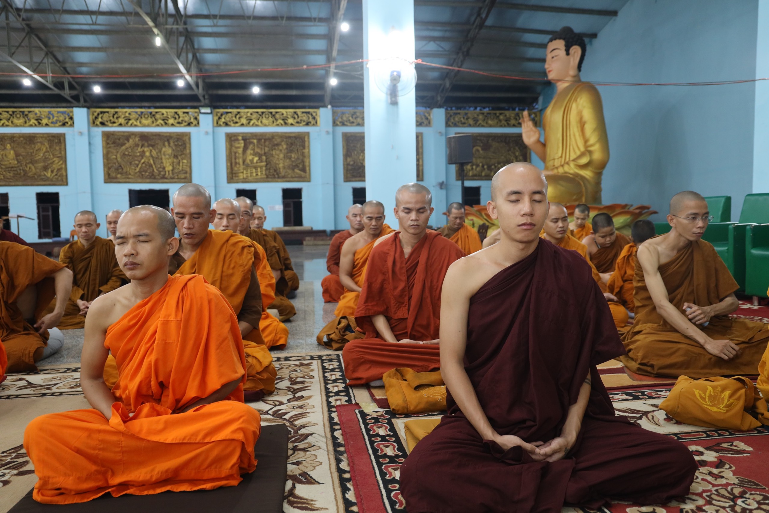 Đồng Nai: TT. Giác Nguyên thuyết giảng về bài kinh Chuyển pháp luân tại Trường hạ Thiền viện Phước Sơn - z4747535970226_76b5a9f6bef79d0e20fa4032a5bbd016.jpg (704830 KB)