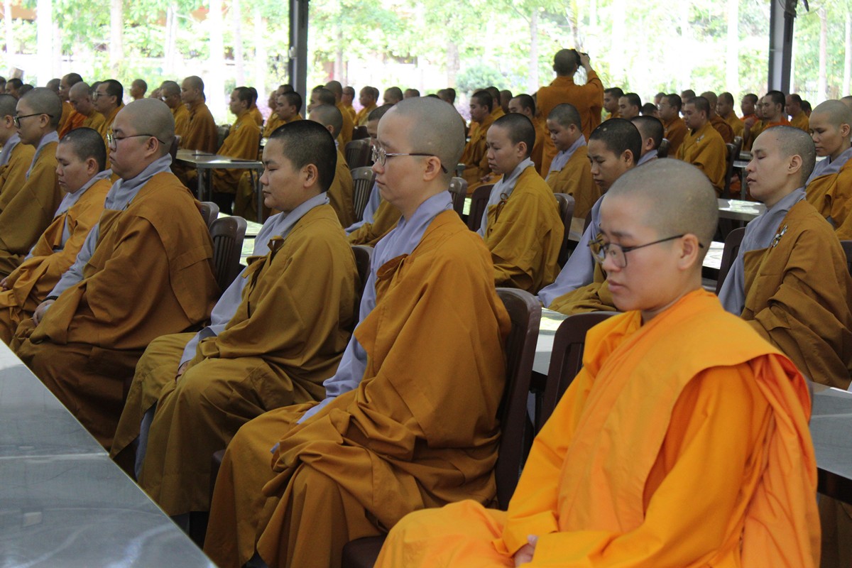 TP.HCM: HT. Thích Bửu Chánh thuyết giảng tại Học viện Phật giáo Việt Nam tại TP.HCM cơ sở 2 - IMG_3555.JPG (250076 KB)