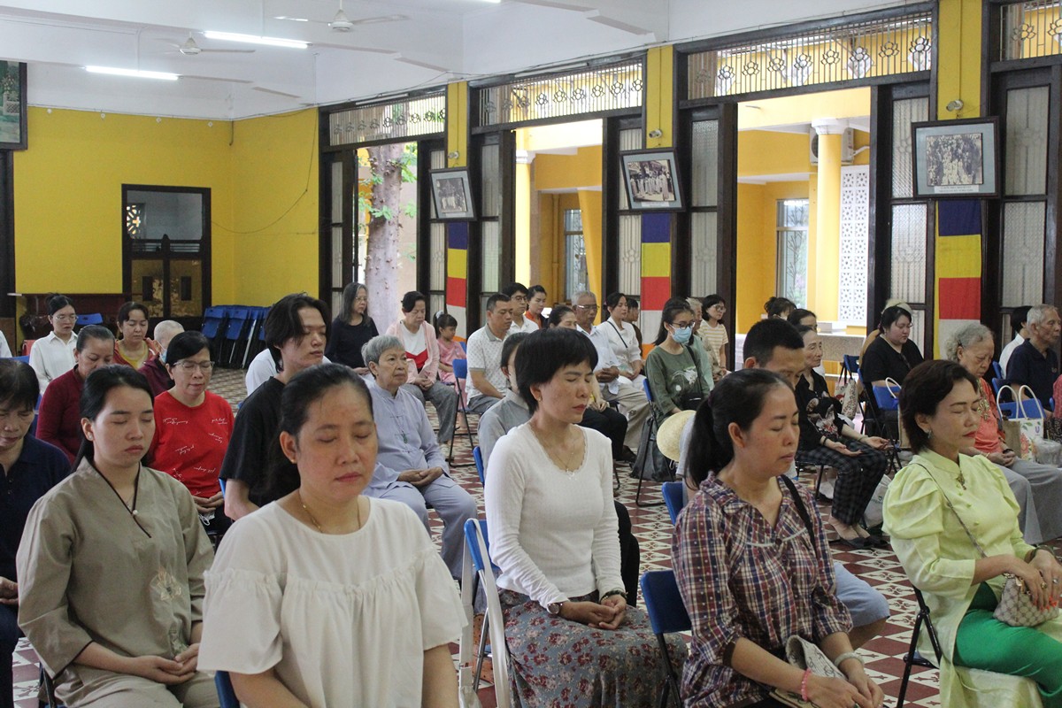 TP.HCM: HT. Bửu Chánh thuyết giảng chủ đề “Phật pháp trị tâm bệnh chúng sinh” tại chùa Xá Lợi - IMG_5657.JPG (306259 KB)