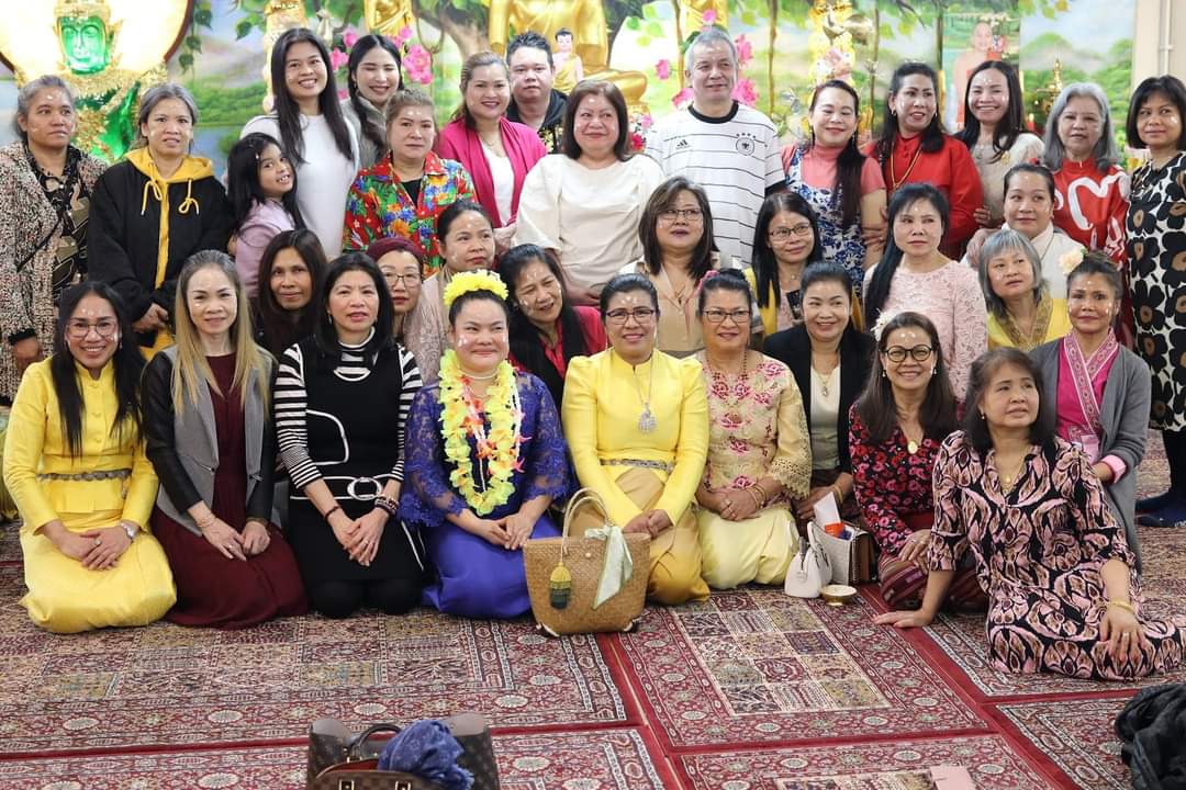 Phần Lan: Cộng đồng Phật tử Thái Lan và Sri Lanka tổ chức đón tết cổ truyền tại chùa Đại Thọ - z5326297393144_feff300834d2ad23783d8ece21f781ae.jpg (156532 KB)