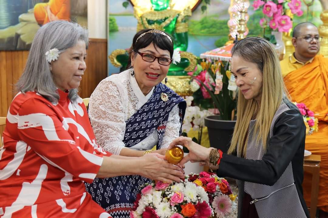 Phần Lan: Cộng đồng Phật tử Thái Lan và Sri Lanka tổ chức đón tết cổ truyền tại chùa Đại Thọ - z5326297419230_4221c58e9be6156f3f77f6c184a18eb8.jpg (110849 KB)