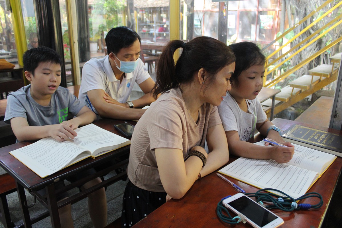 Đồng Nai: Thiền viện Phước Sơn khai giảng khóa tu học Pāḷi Abhidhamma lần 1 và lễ rước Tam tạng Thánh điển - IMG_5007.JPG (271384 KB)