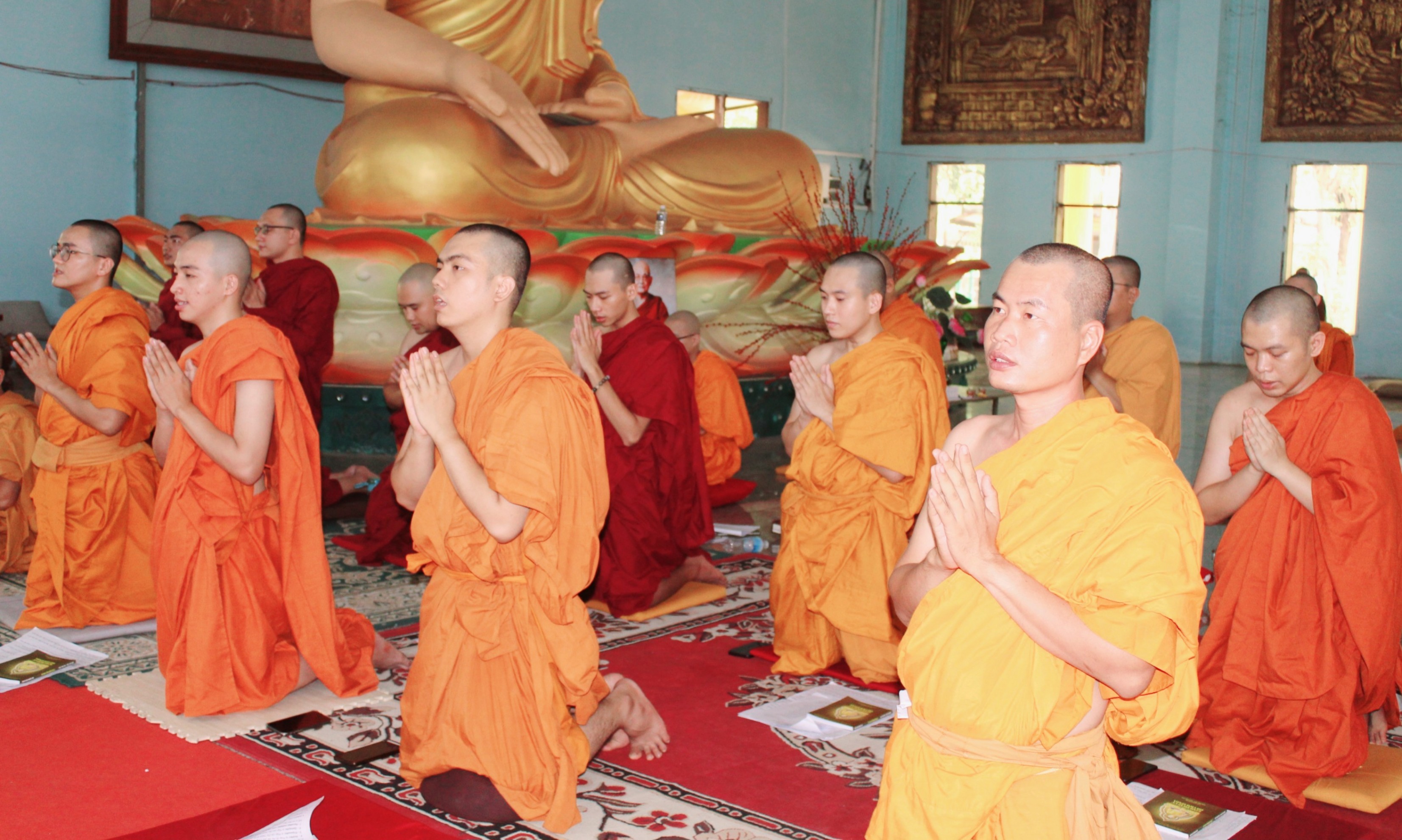 Đồng Nai: Bế mạc khóa thiền Chánh niệm hơi thở lần V và khóa Xuất gia gieo duyên lần XVII - z5399080927501_12cfdb8b67f12e4e327caeb11d266730.jpg (972518 KB)