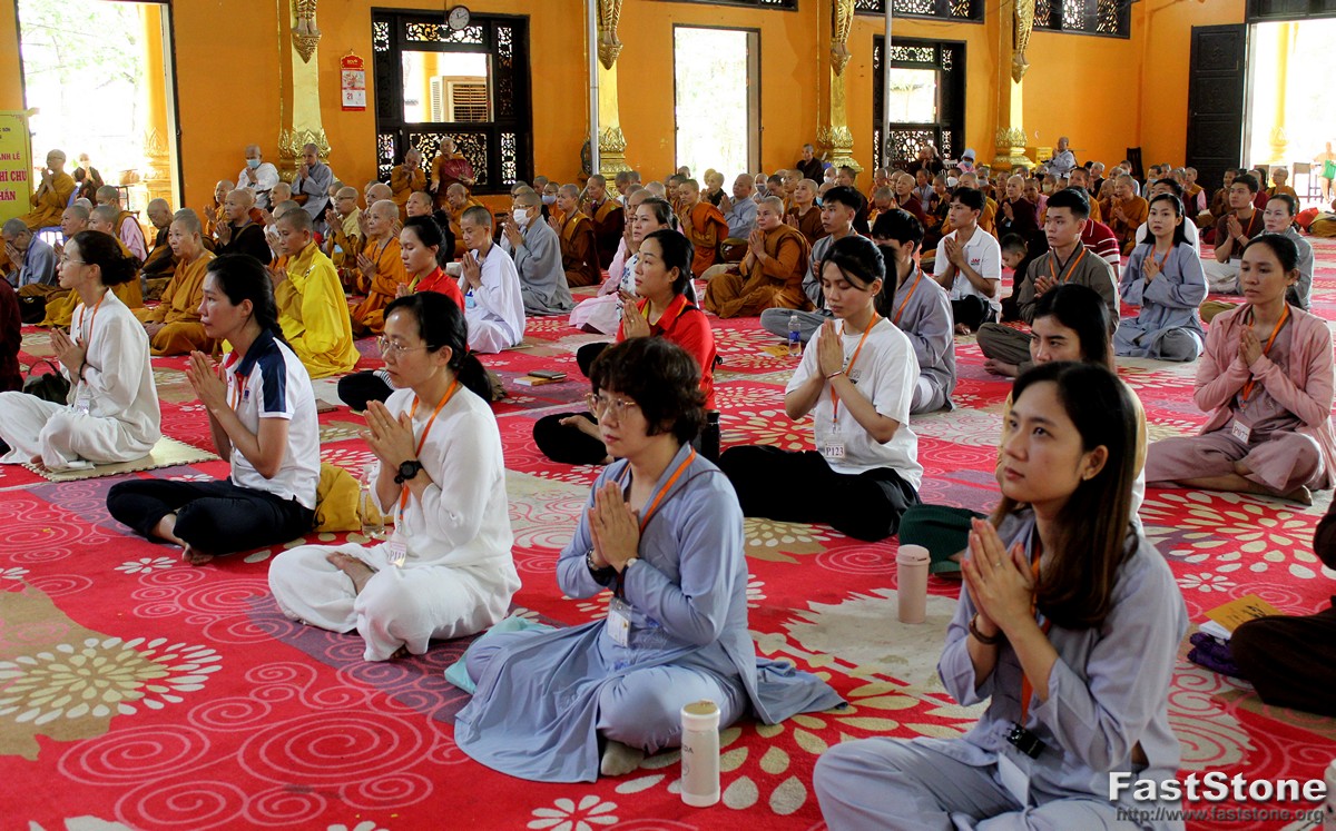 Đồng Nai: Khai mạc khóa tu Một Ngày Bình Yên tại Thiền viện Phước Sơn   - IMG_4343.JPG (332652 KB)