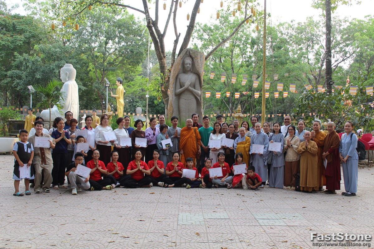 Đồng Nai: Khai mạc khóa tu Một Ngày Bình Yên tại Thiền viện Phước Sơn   - IMG_4376.JPG (433338 KB)