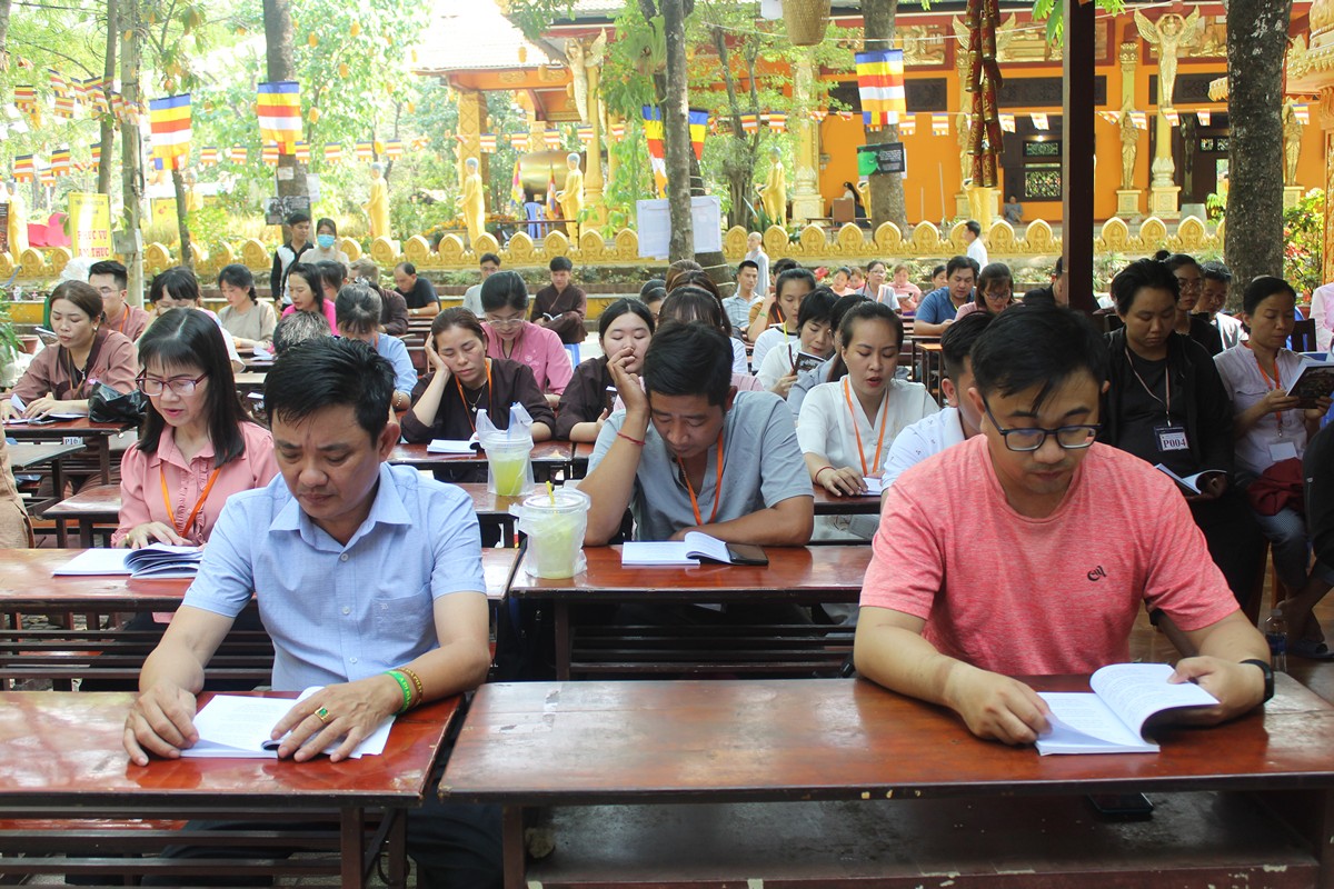 Đồng Nai: Nét khởi sắc khóa tu Một Ngày Bình Yên lần 2 tại Thiền viện Phước Sơn - IMG_4801.JPG (354418 KB)