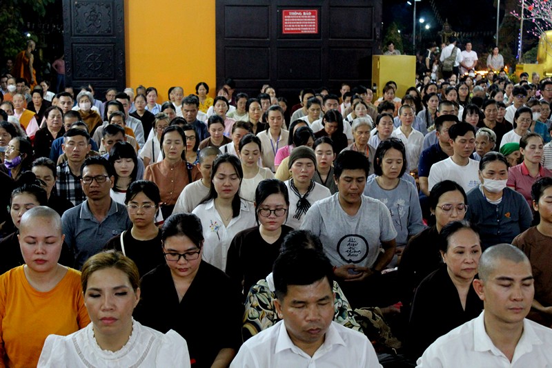 Đồng Nai: Lễ hội cúng đèn rằm tháng Giêng và khai mạc khóa Thiền Vipassanā mùa xuân 2024 - IMG_4886.JPG (158418 KB)